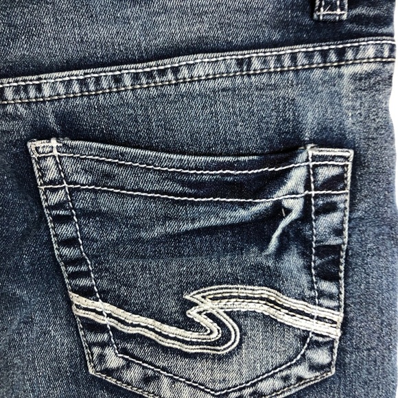 Girls Silver Jeans. 30/26. Has adjustable elastic band waist . - Picture 2 of 10